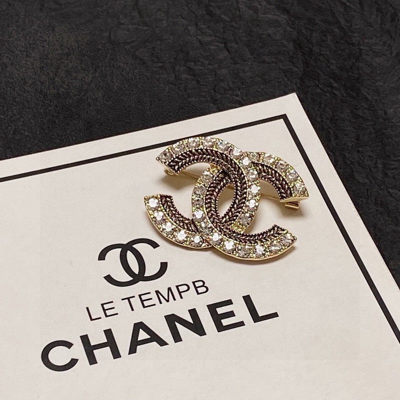 18K Chanel Diamond Gold Brooch