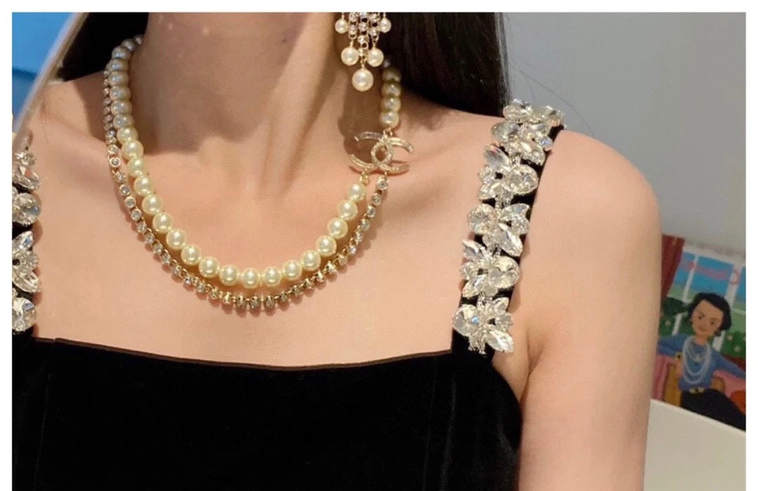 18K Chanel Pearls Necklace