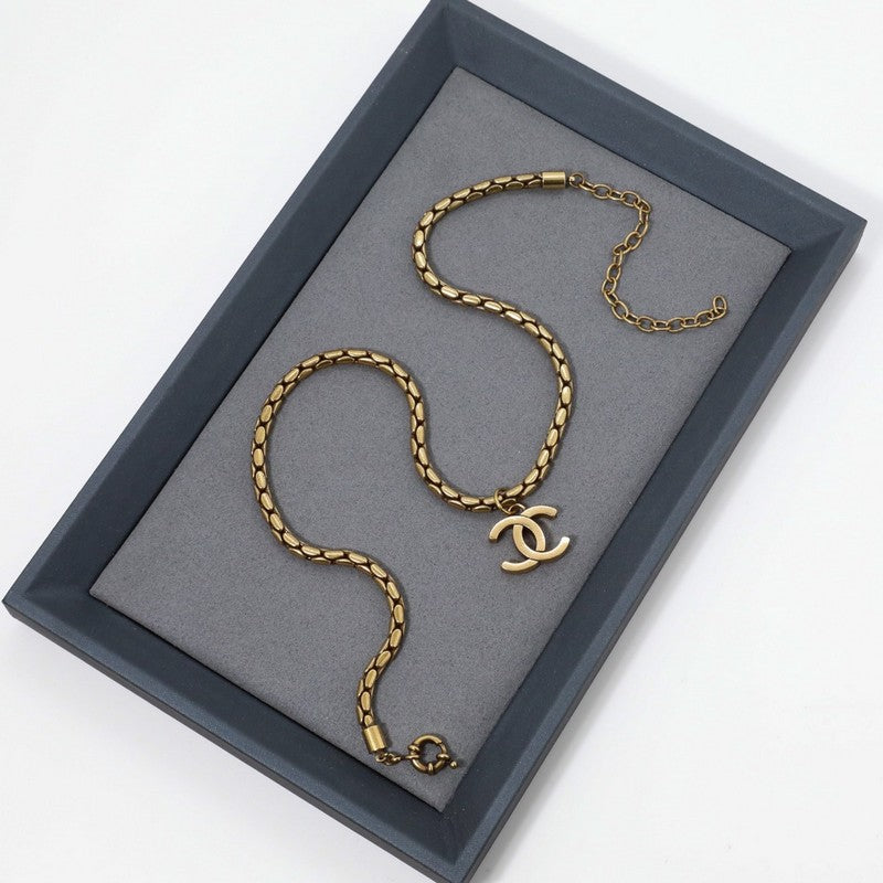 18K Chanel Vintage Gold Choker Necklace