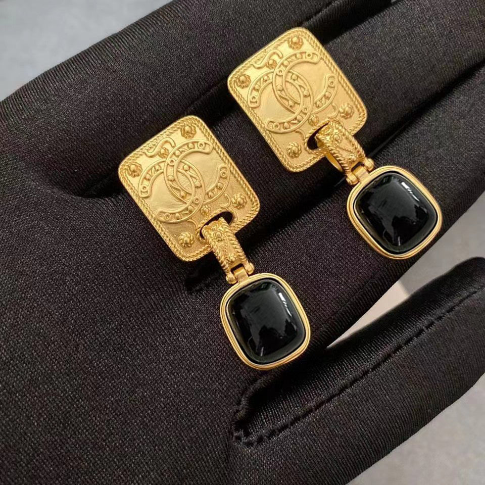 18K Chanel Black Pearl Earrings