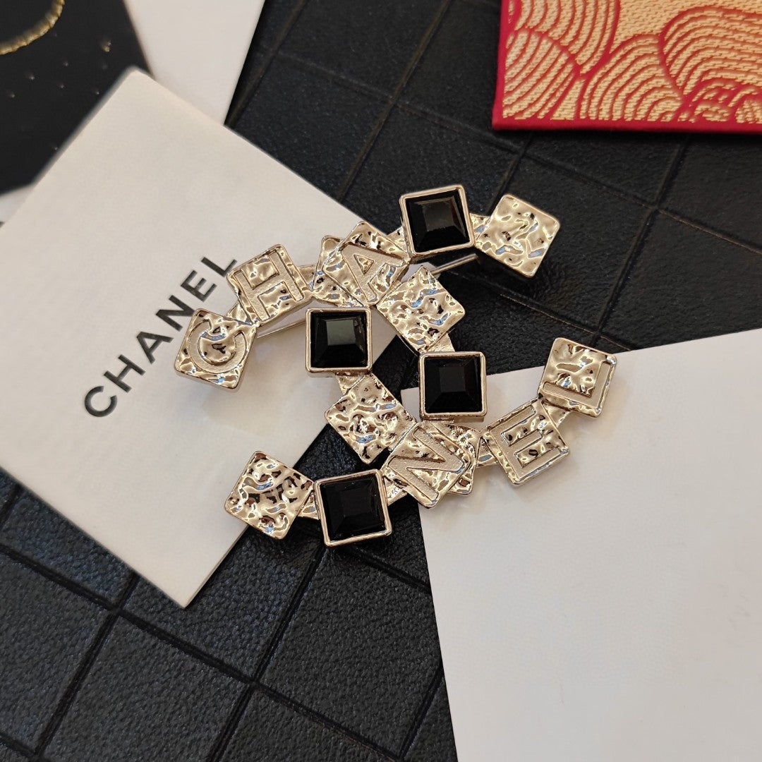 18K Chanel Black Crystals Brooch