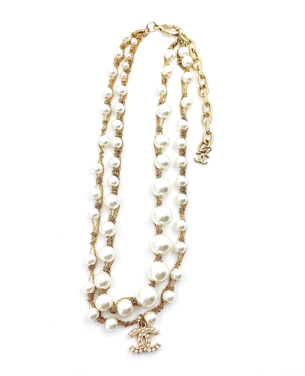 18K Chanel Pearls Necklace