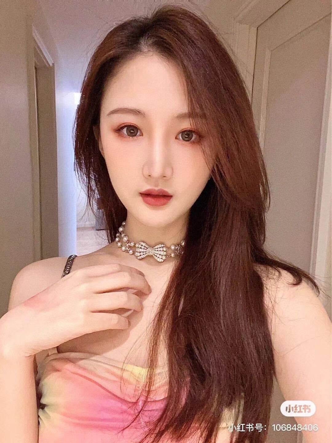 18K Chanel Bow Choker Necklace