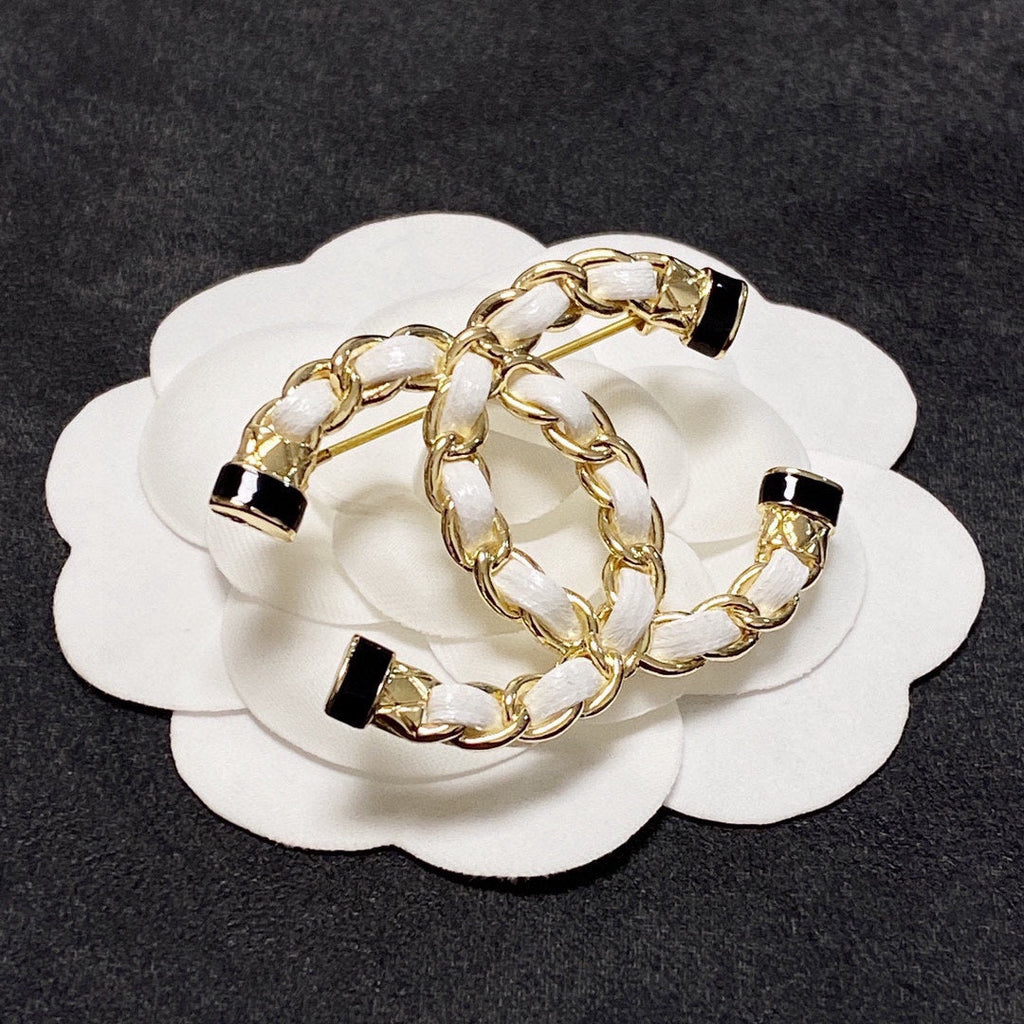 18K Chanel Pearl Brooch