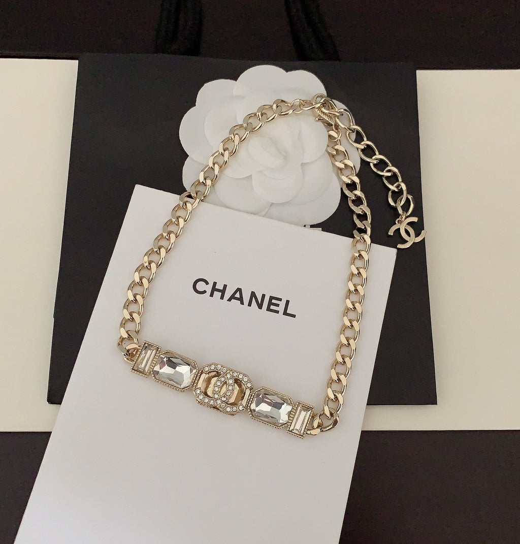 18K Chanel Pearls Crystals Vintage Necklace