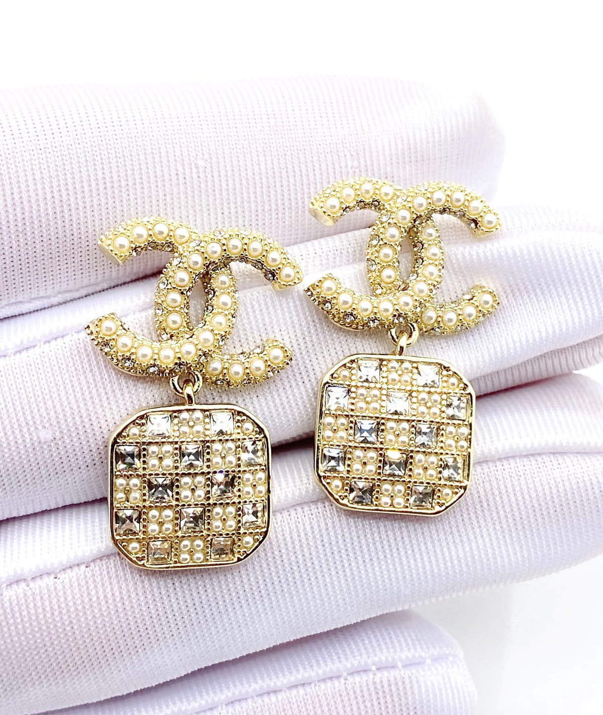 18K Chanel Diamonds Drop Earrings