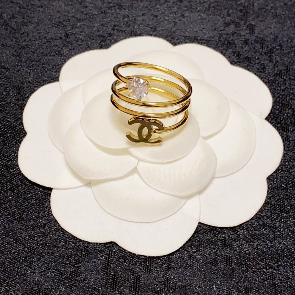 18K Chanel Vintage Pearl Ring