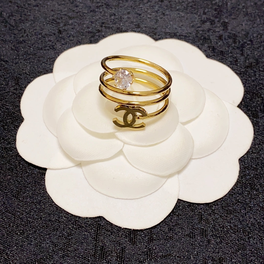 18K Chanel Vintage Pearl Ring