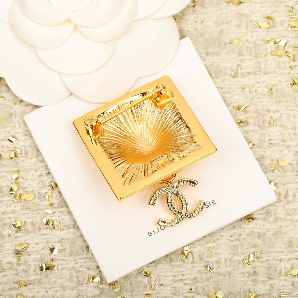 18K Chanel Tiger Brooch