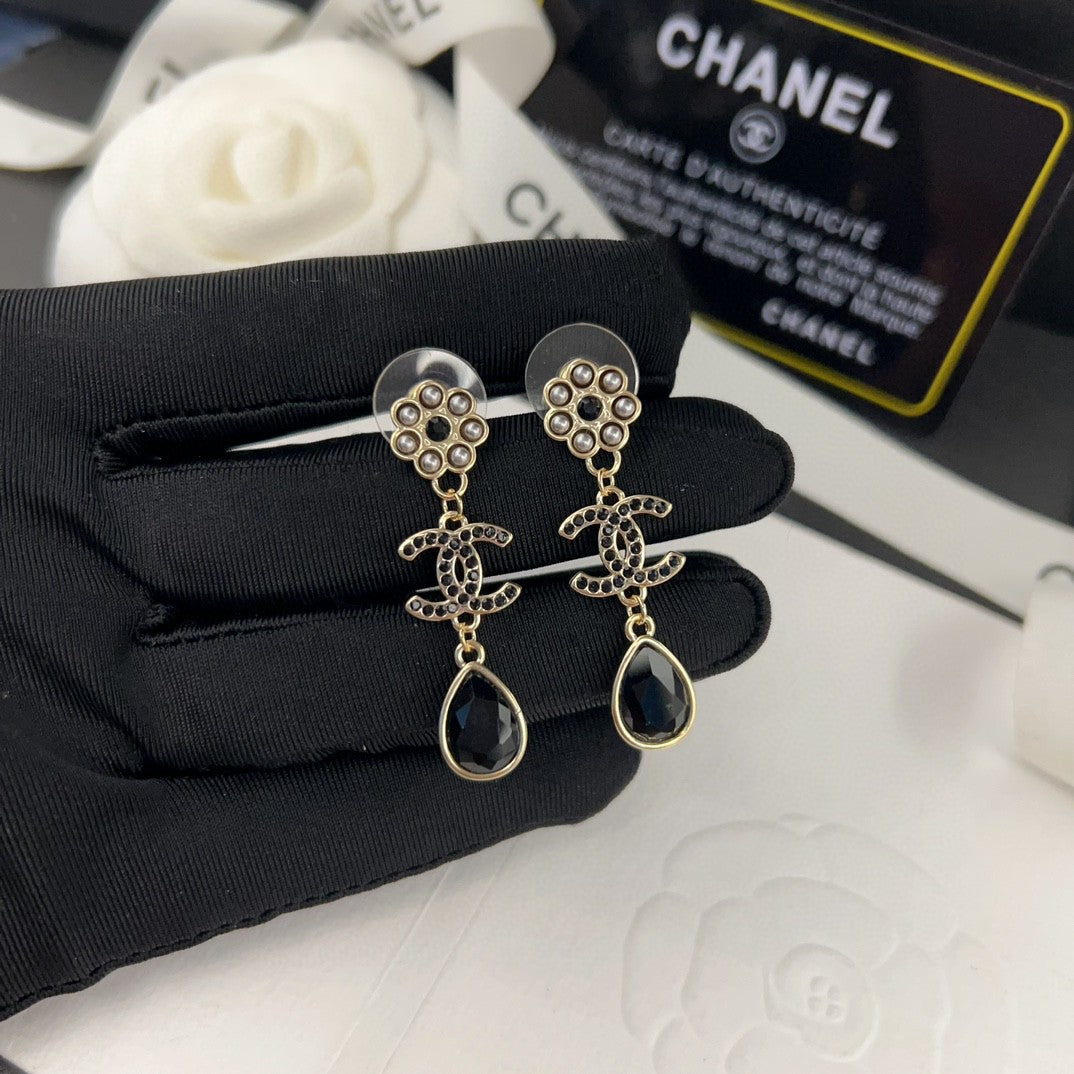 18K Chanel Black Crystals Earrings