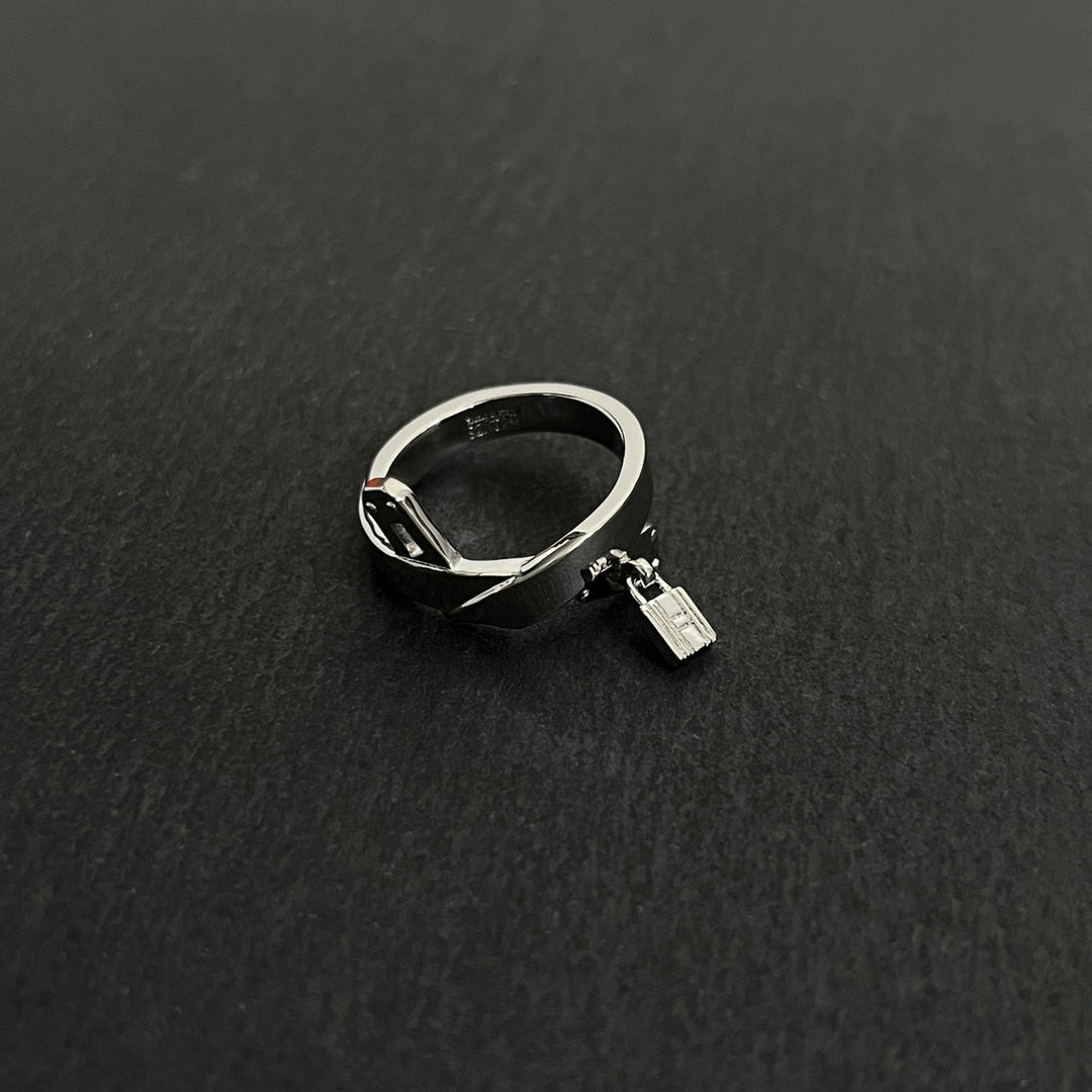 18K Kelly Gavroche Hermès Ring