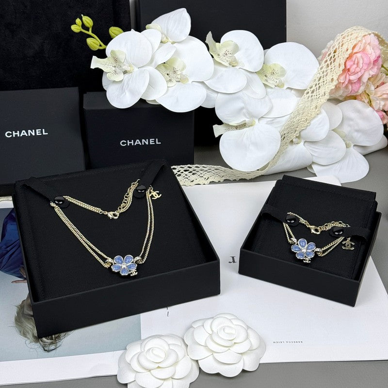 18K Chanel 26C Blue Flower Choker Necklace