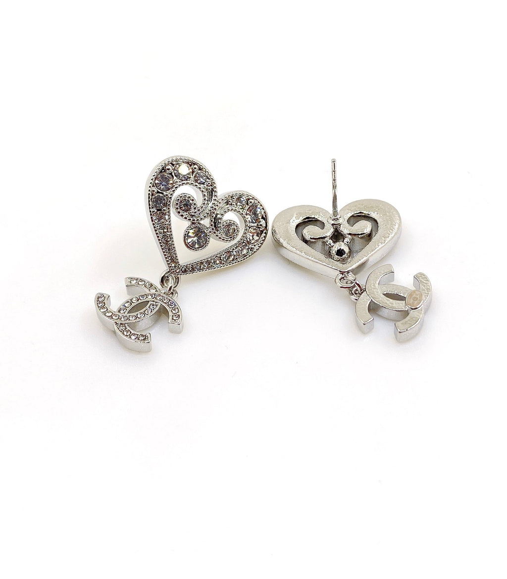 18K Chanel Heart Diamond Earrings