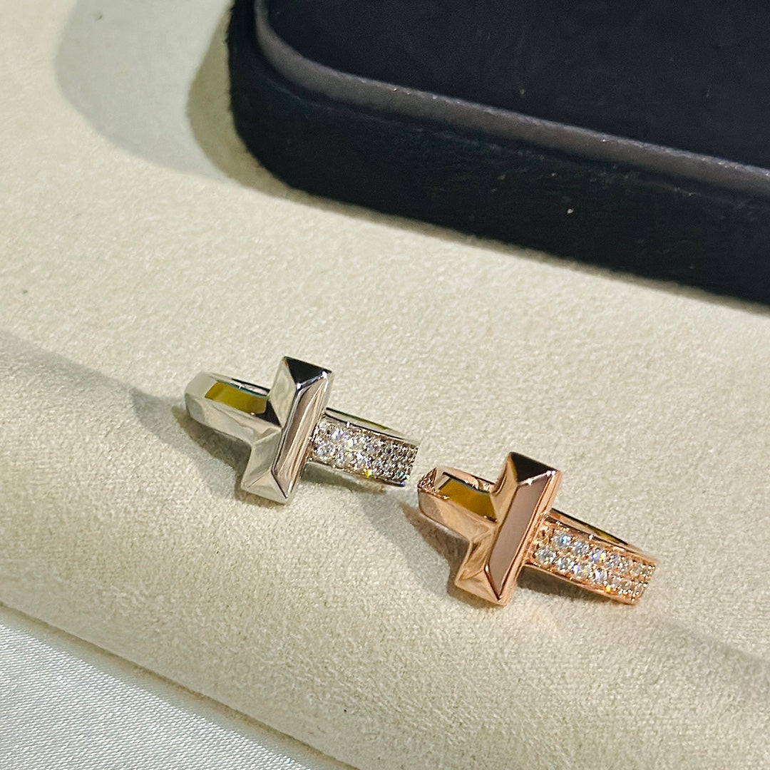18K Tiffany & Co. T1 Diamonds Ring