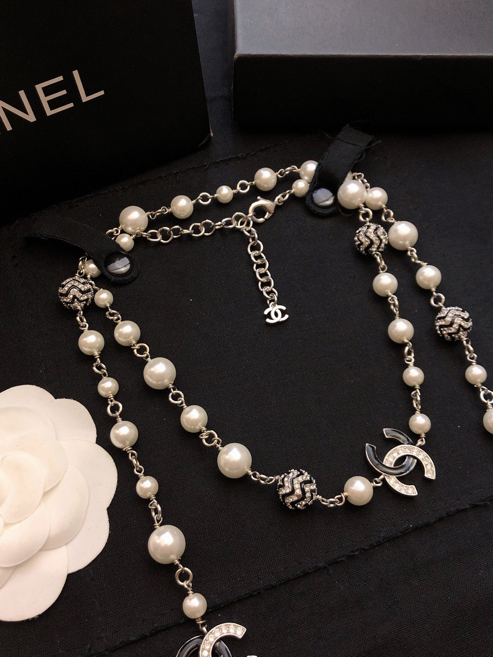18K Chanel Star Pearls Long Necklace
