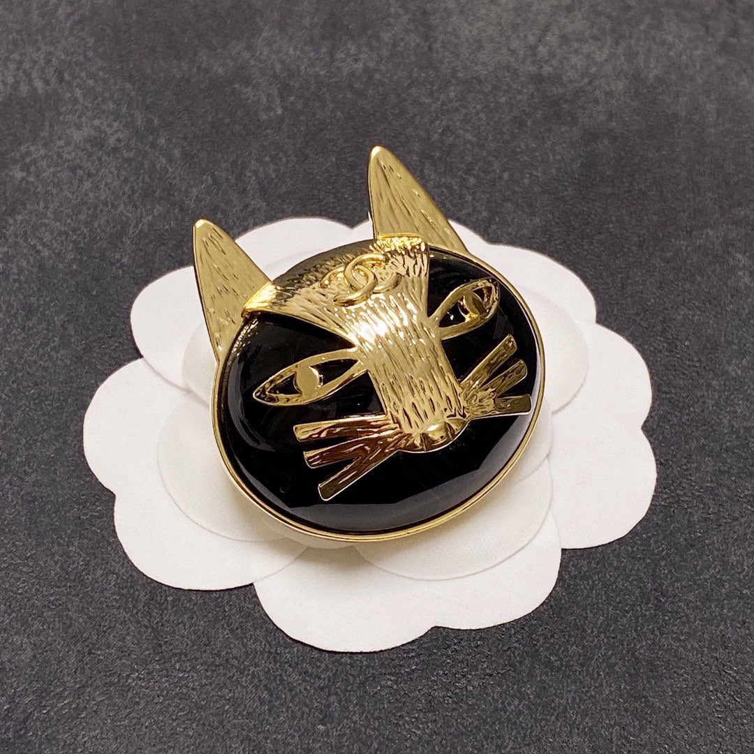 18K Chanel Cat Brooch