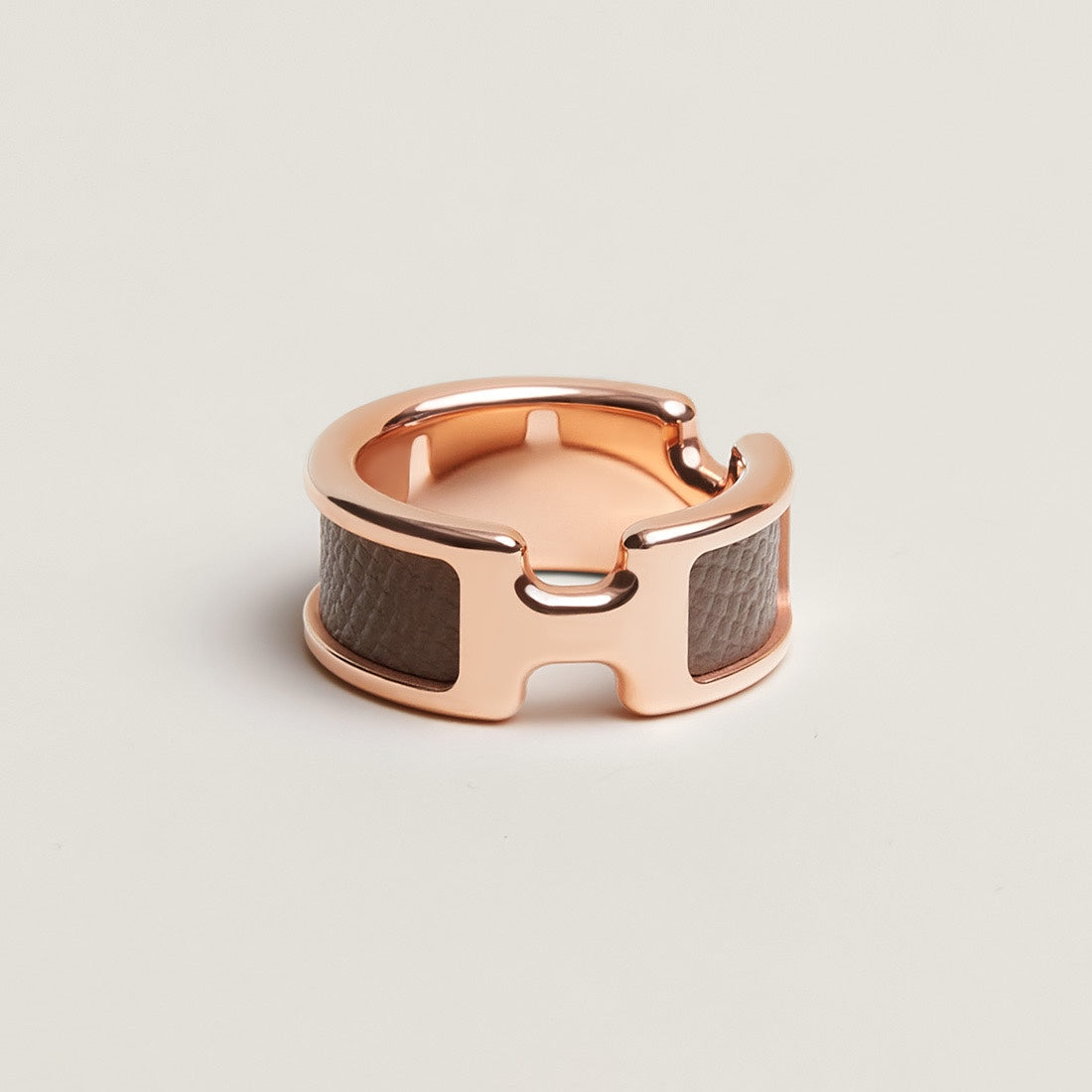 18K Olympe Hermès Ring