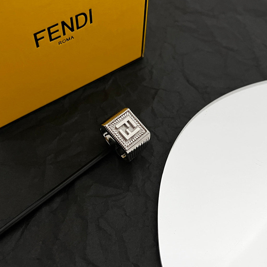 18K Fendi FF Guillochet Ring