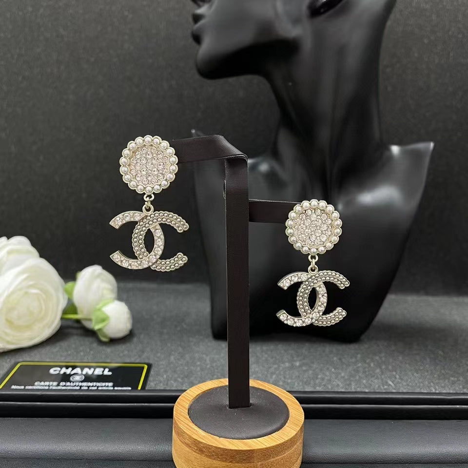 18K Chanel Diamond Drop Earrings