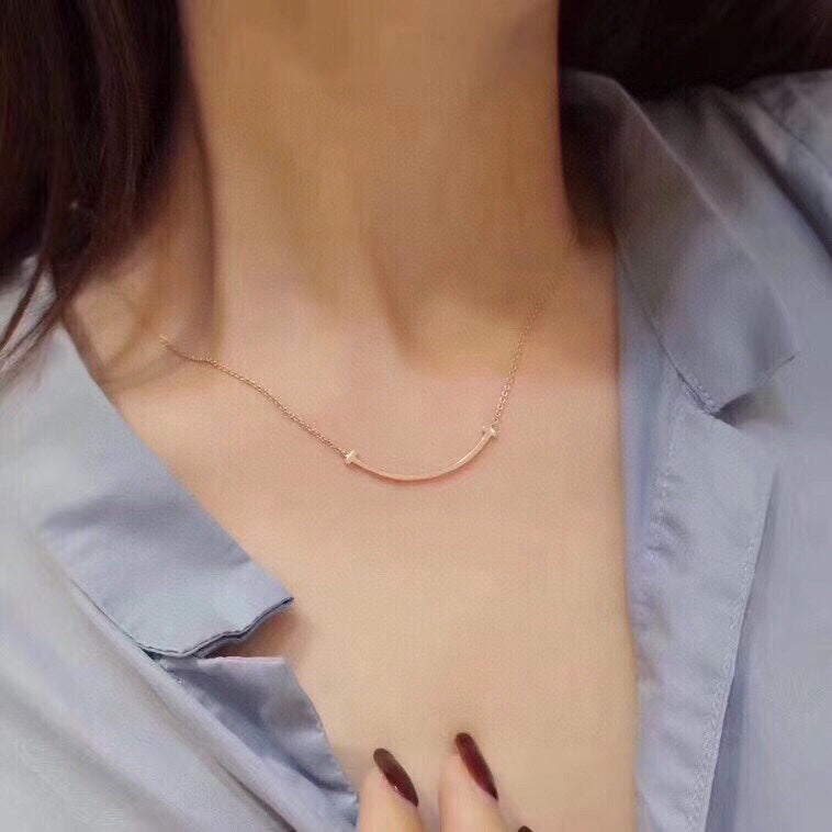 18K Tiffany & Co. Medium Diamond Pendant Necklace