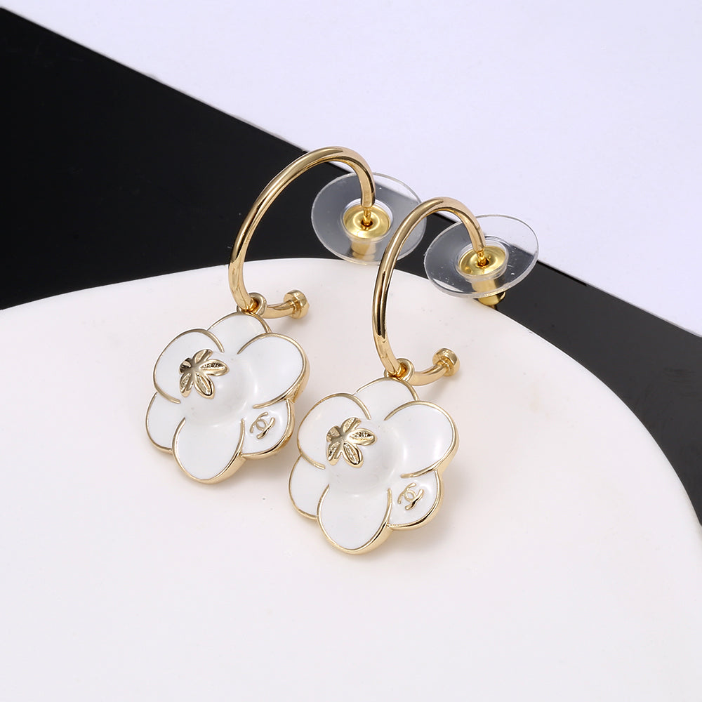 18K Chanel Flower Earrings