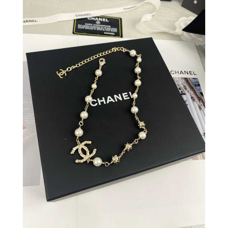 18K Chanel White Pearls Necklace