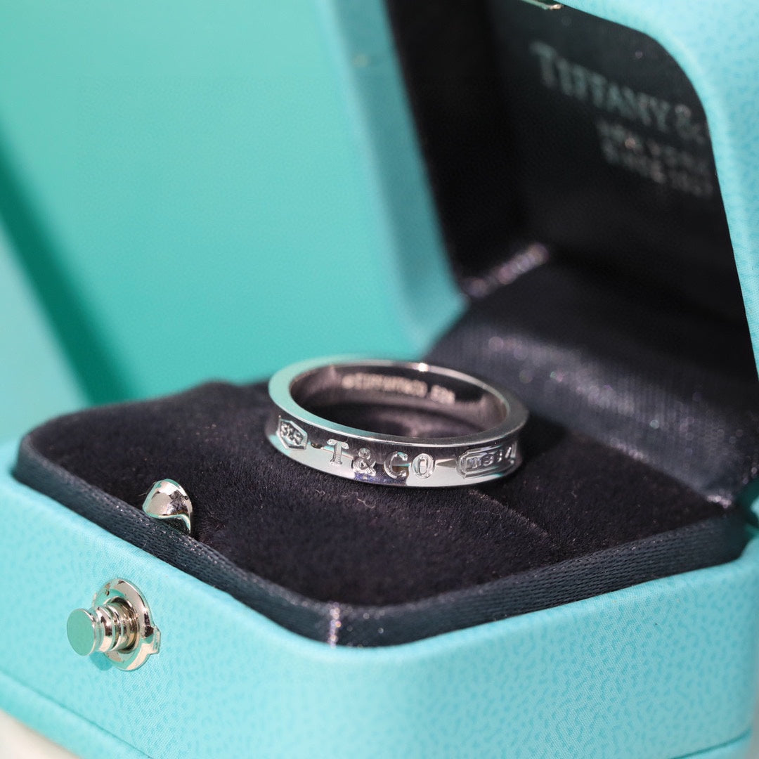 18K Tiffany & Co. 1837 Ring