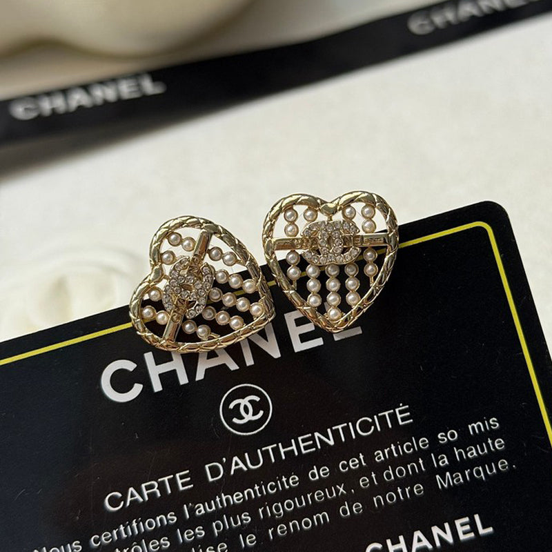 18K Chanel Pearl Heart Earrings