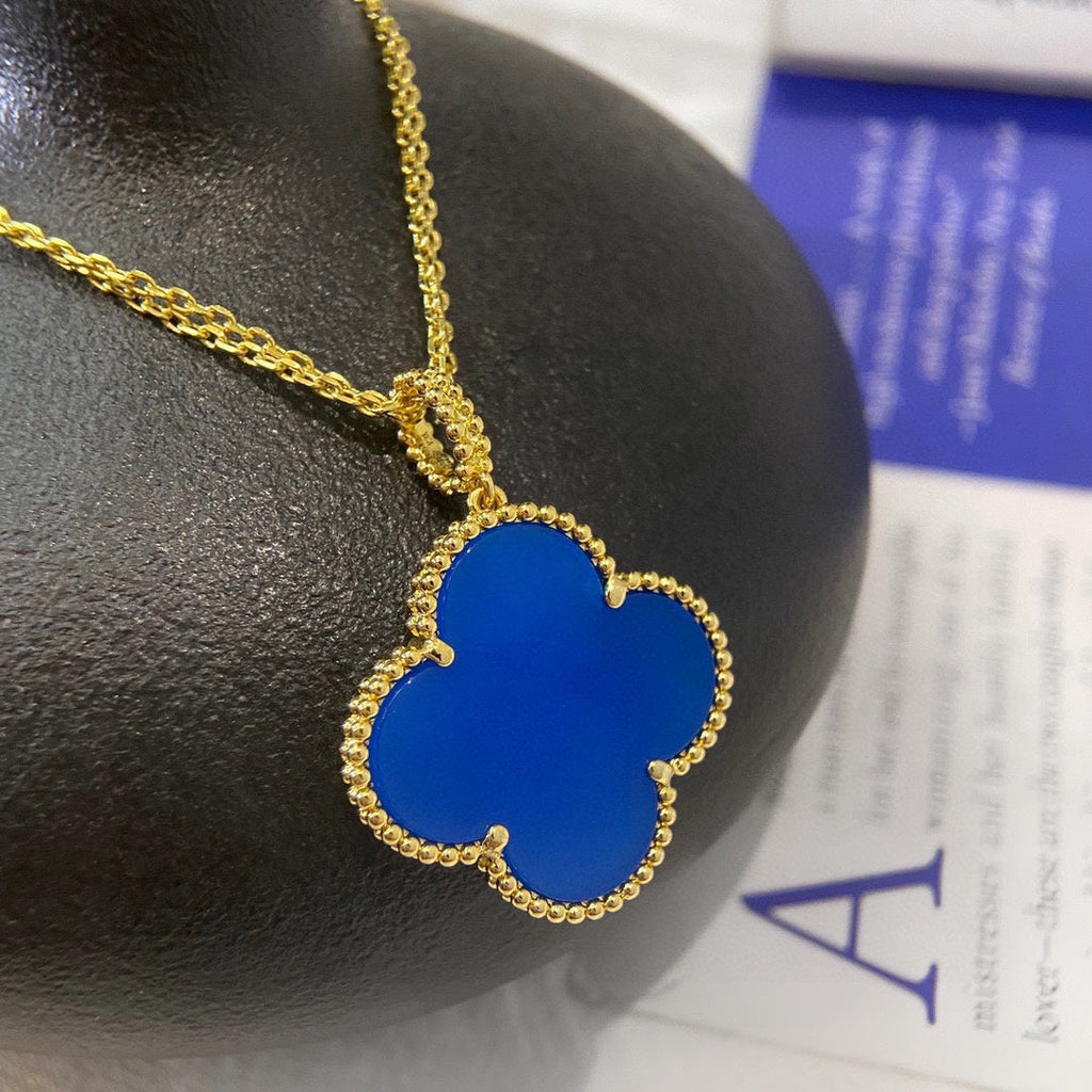 18K Van Cleef & Arpels Magic Alhambra Agate Clover Necklace