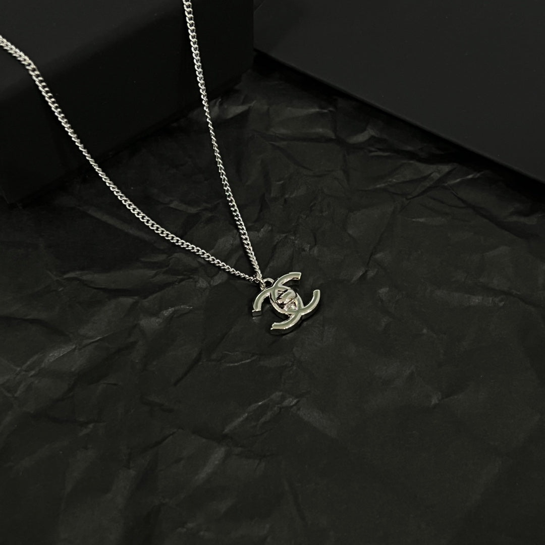 18K Chanel Vintage Necklace