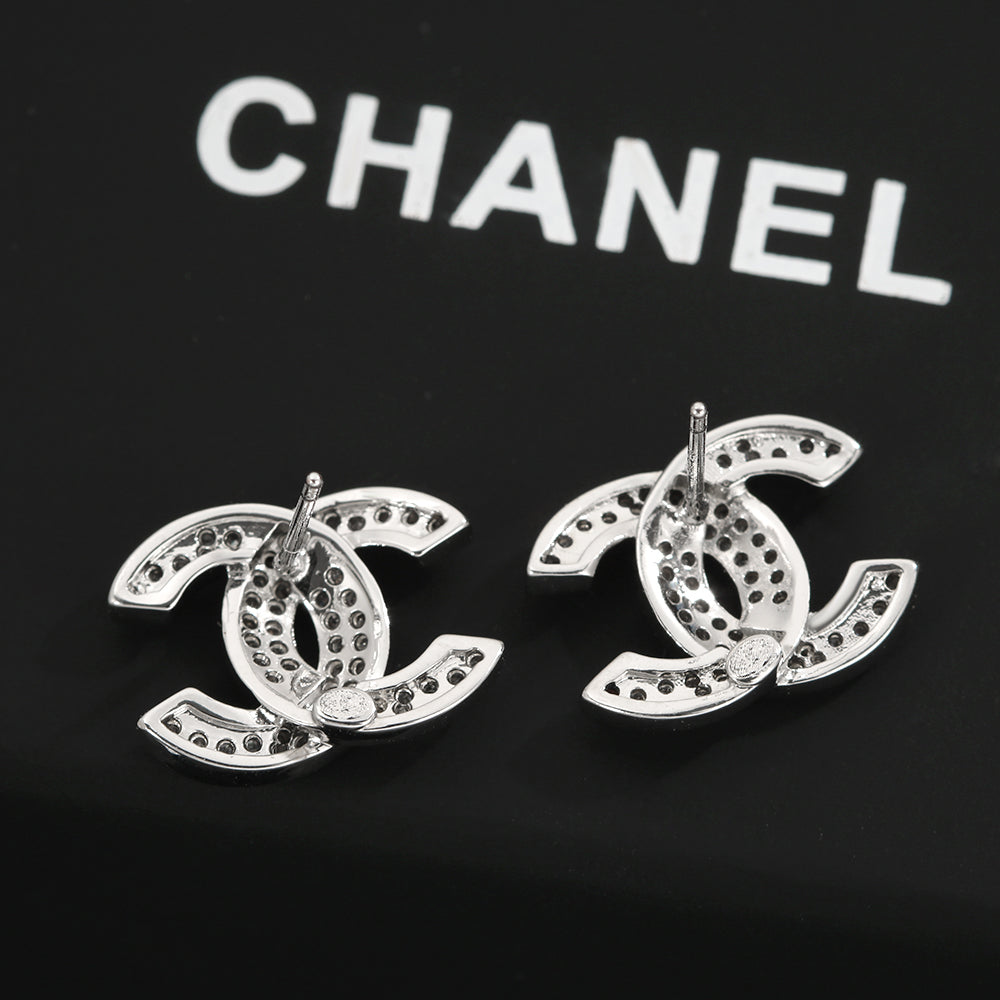 18K Chanel Diamonds Earrings