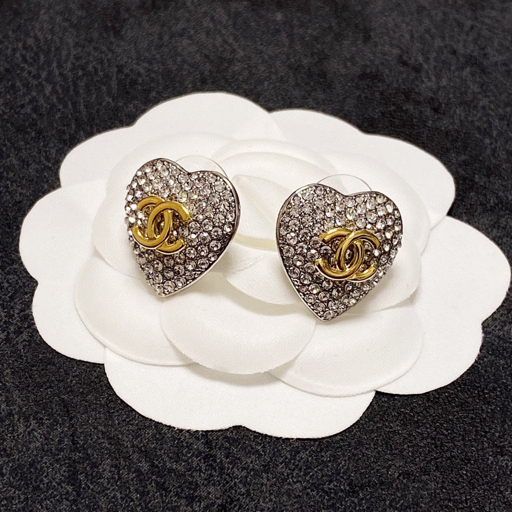18K Chanel Heart Diamonds Earrings
