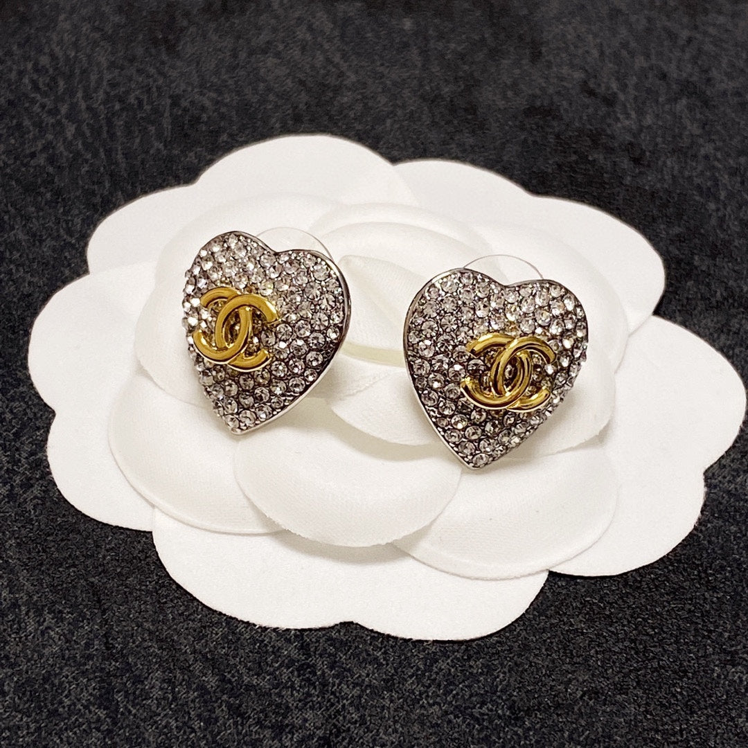 18K Chanel Heart Diamonds Earrings