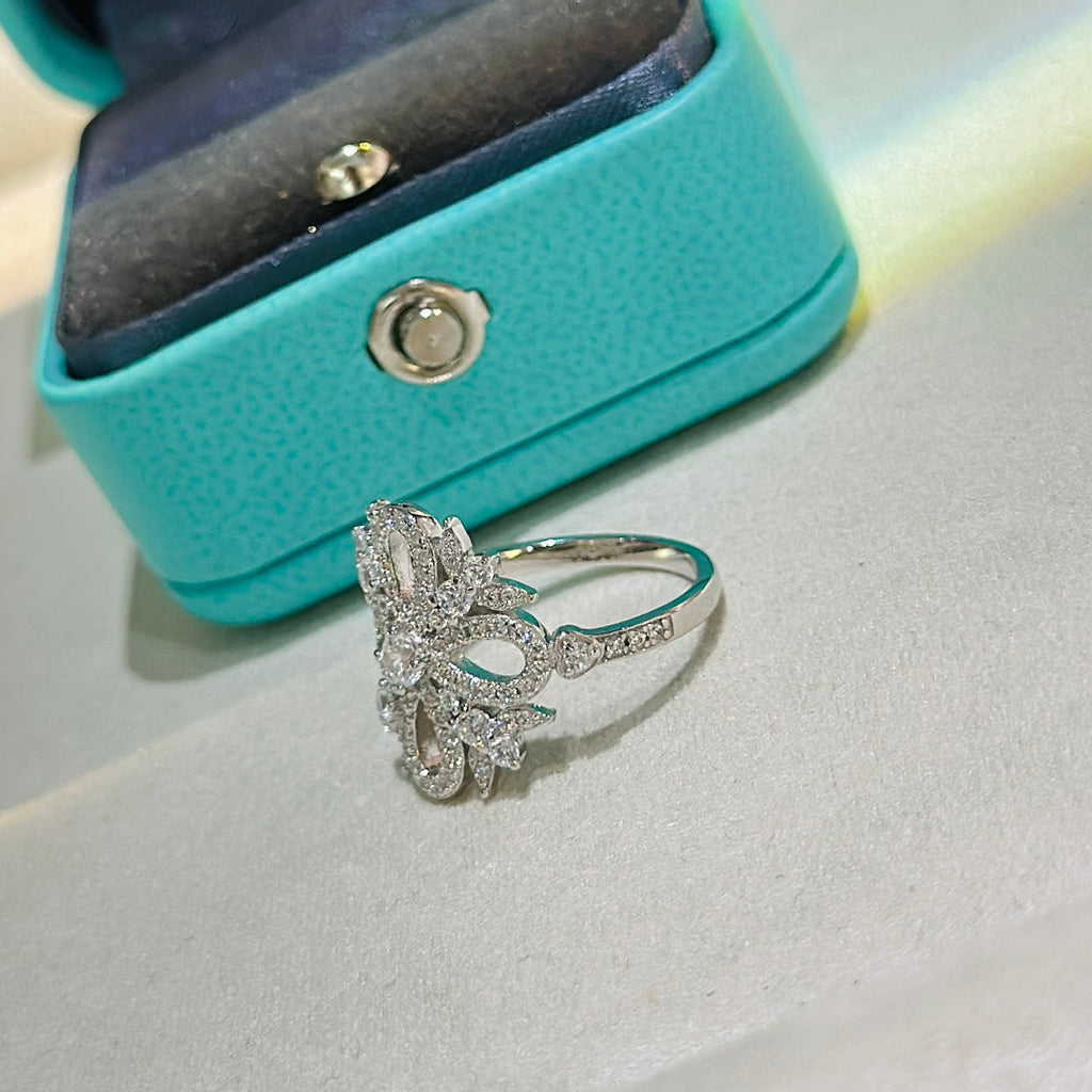 18K Tiffany & Co. Vinatge Flower Ring