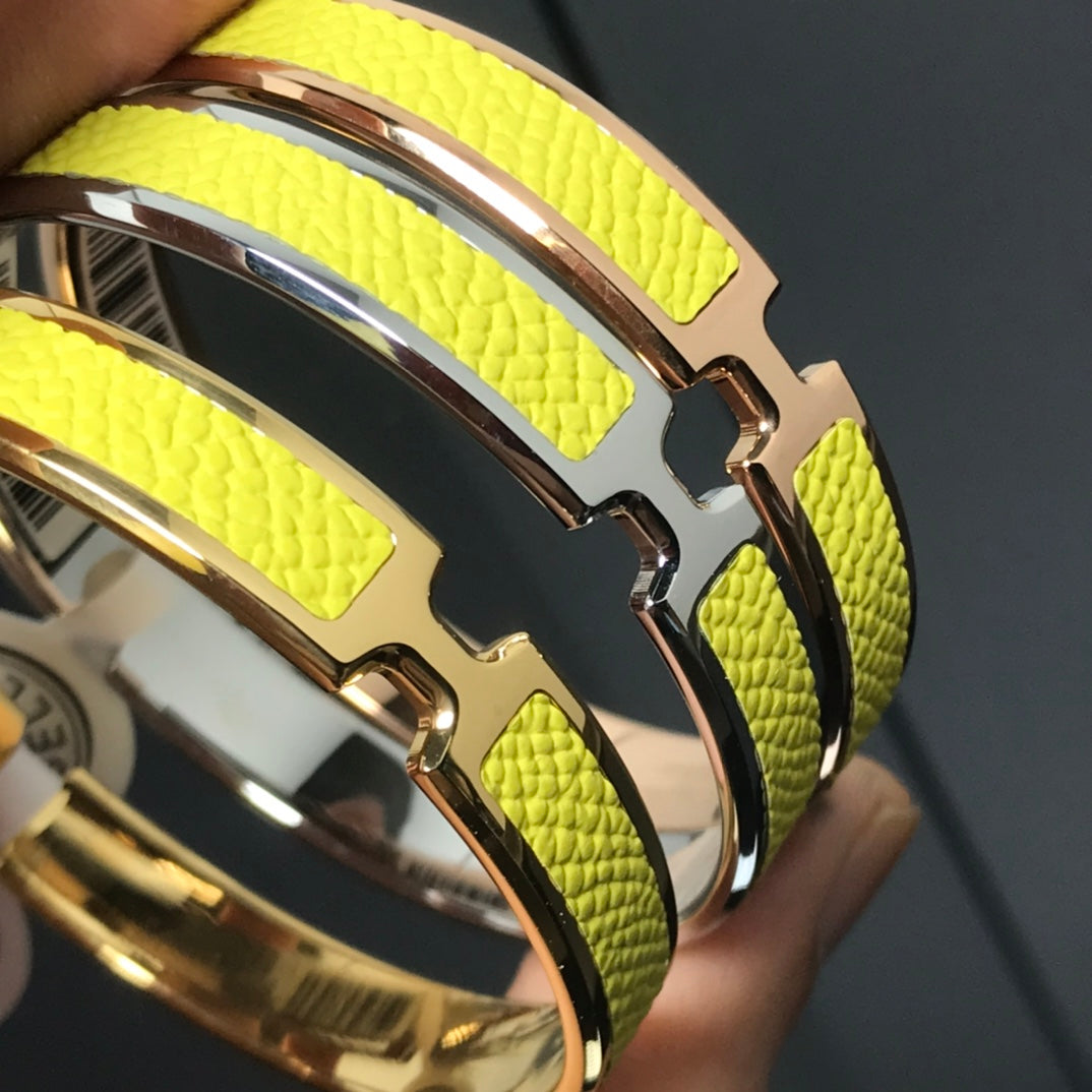 18K Olympe Yellow Hermès Bracelet