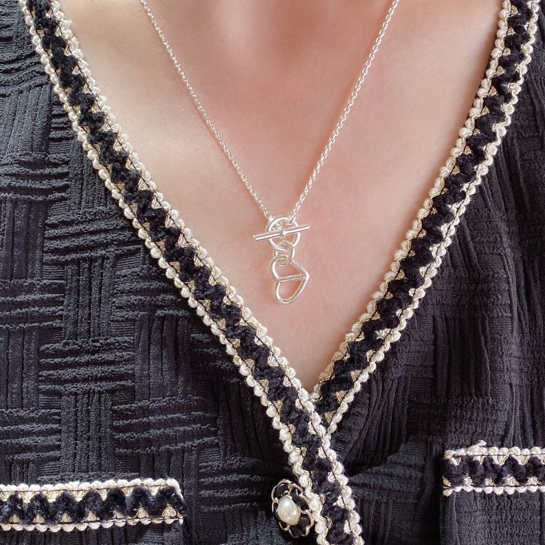 18K Cache-coeur Amulette Pendant Hermès Necklace