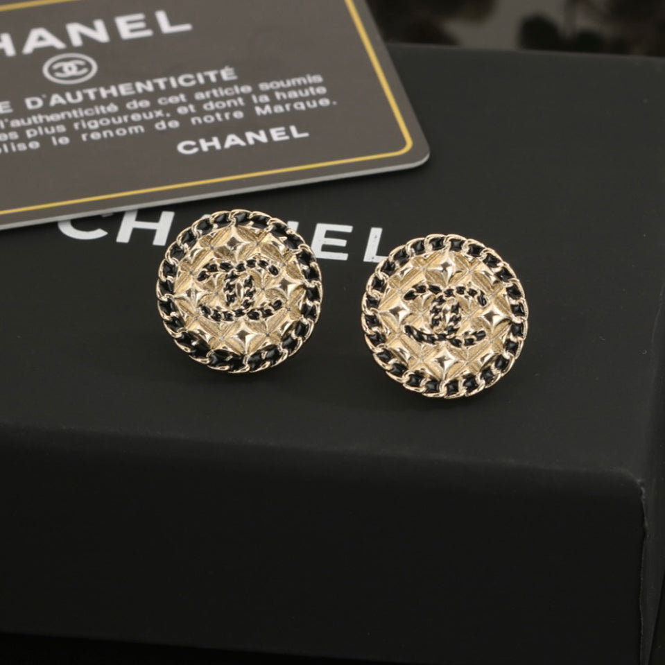 18K Chanel Diamond Round Earrings