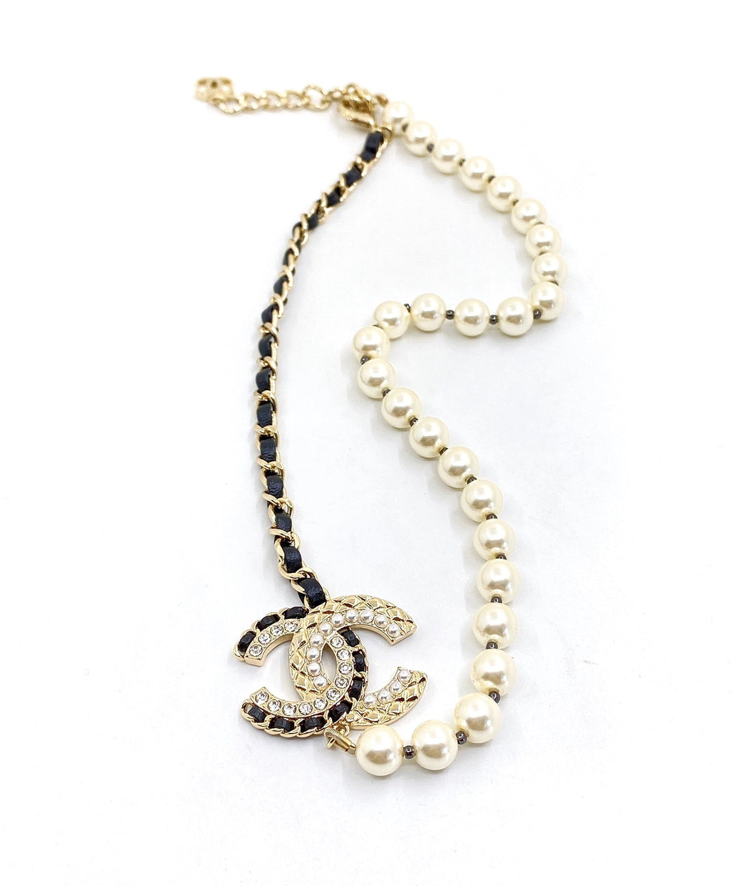 18K Chanel Leather Pearls Necklace