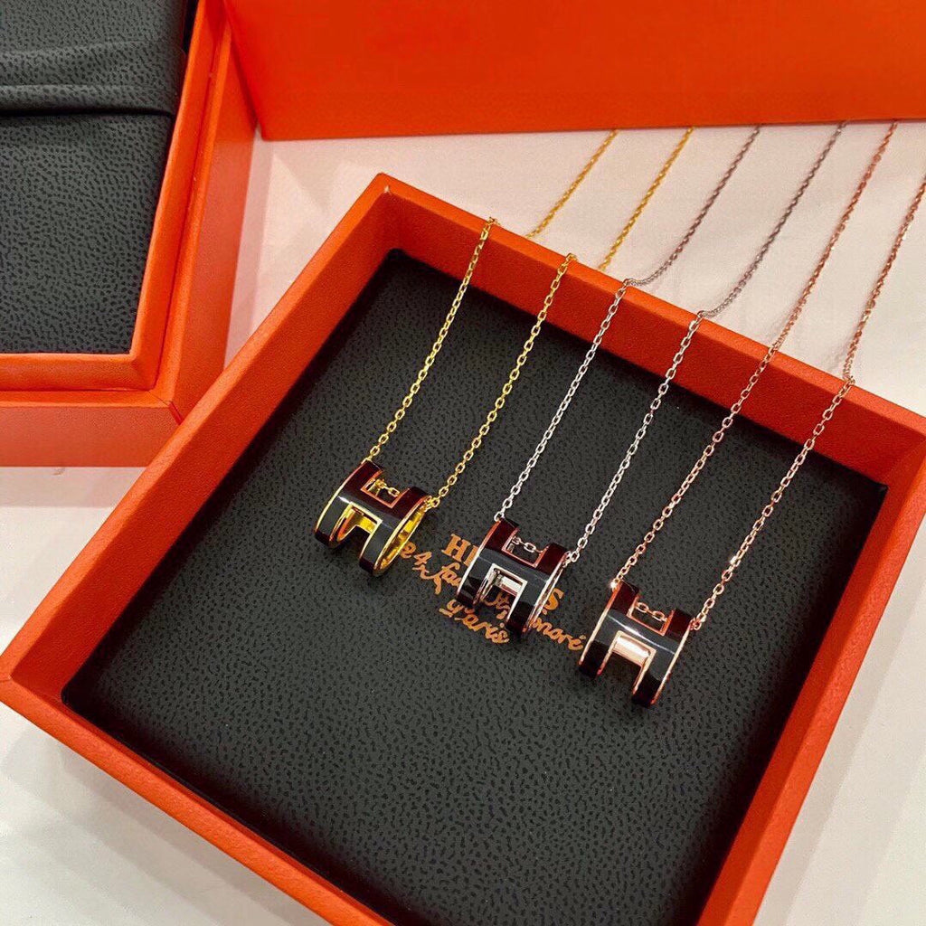 18K Mini Pop Hermès Black Necklace