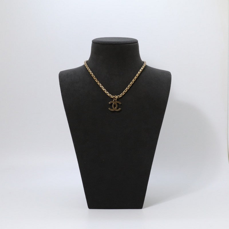 18K Chanel Vintage Gold Choker Necklace