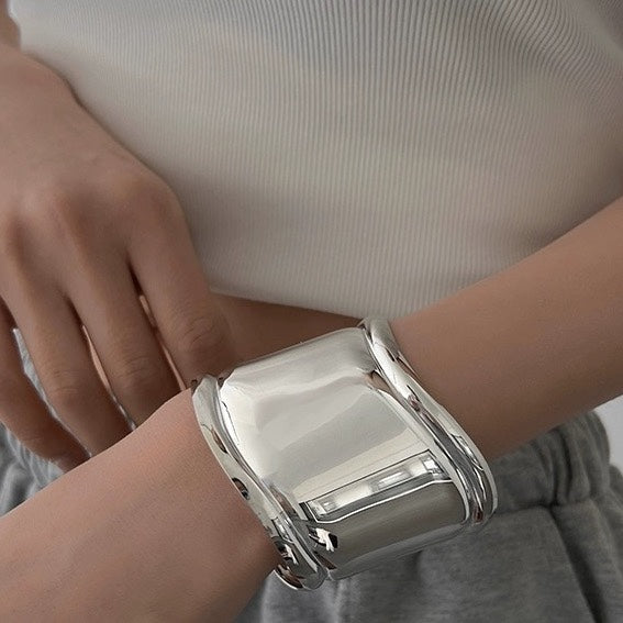 Tiffany & Co. Elsa Peretti Medium Bone Cuff Bracelet