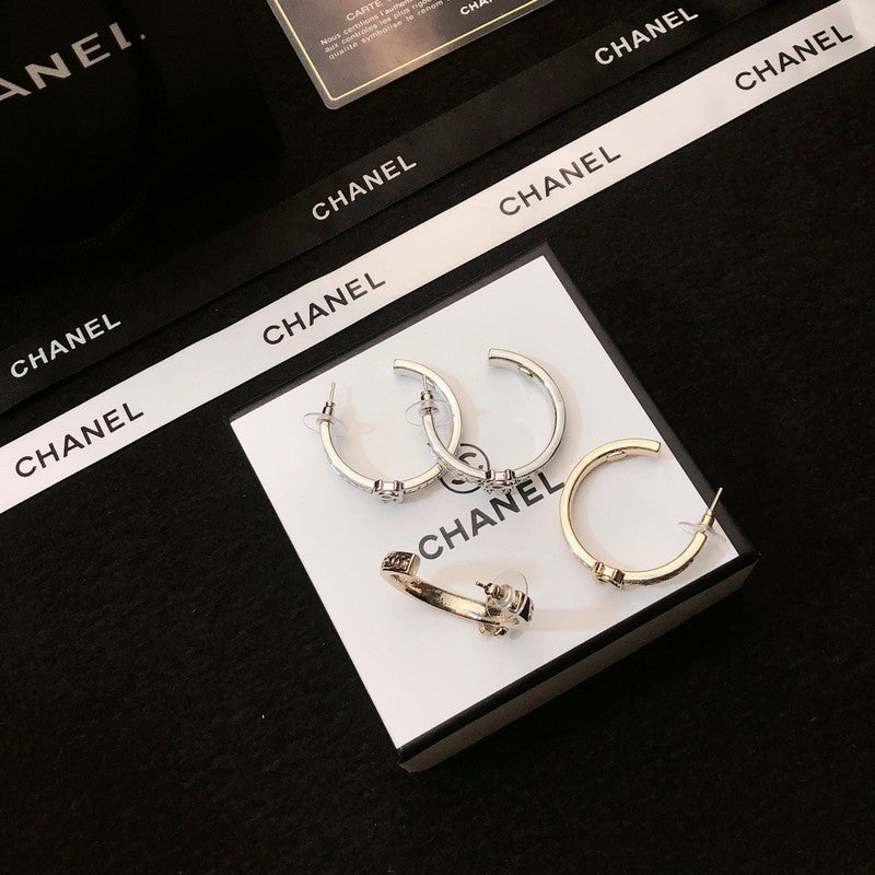 18K Chanel Circle Earrings
