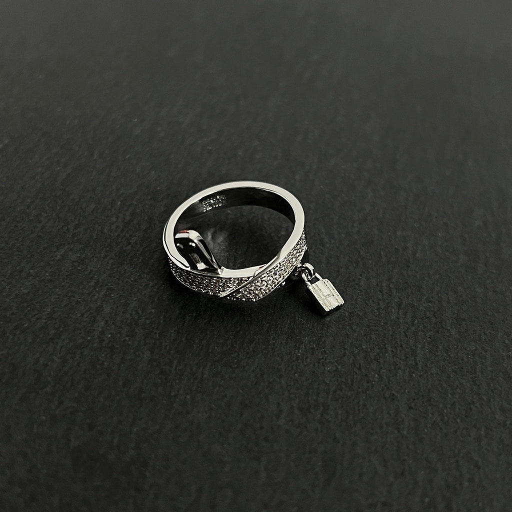 18K Kelly Gavroche Diamonds Hermès Ring