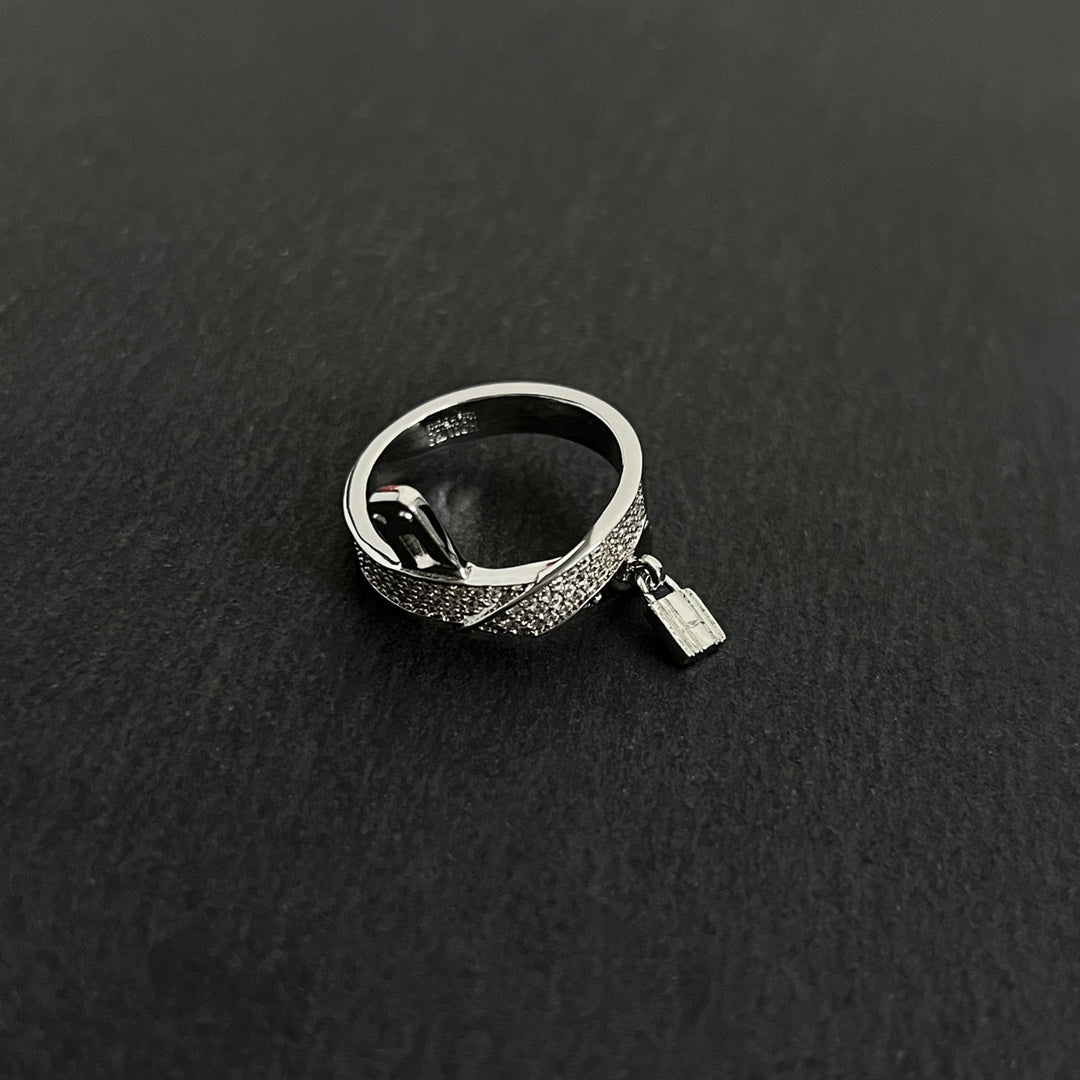 18K Kelly Gavroche Diamonds Hermès Ring
