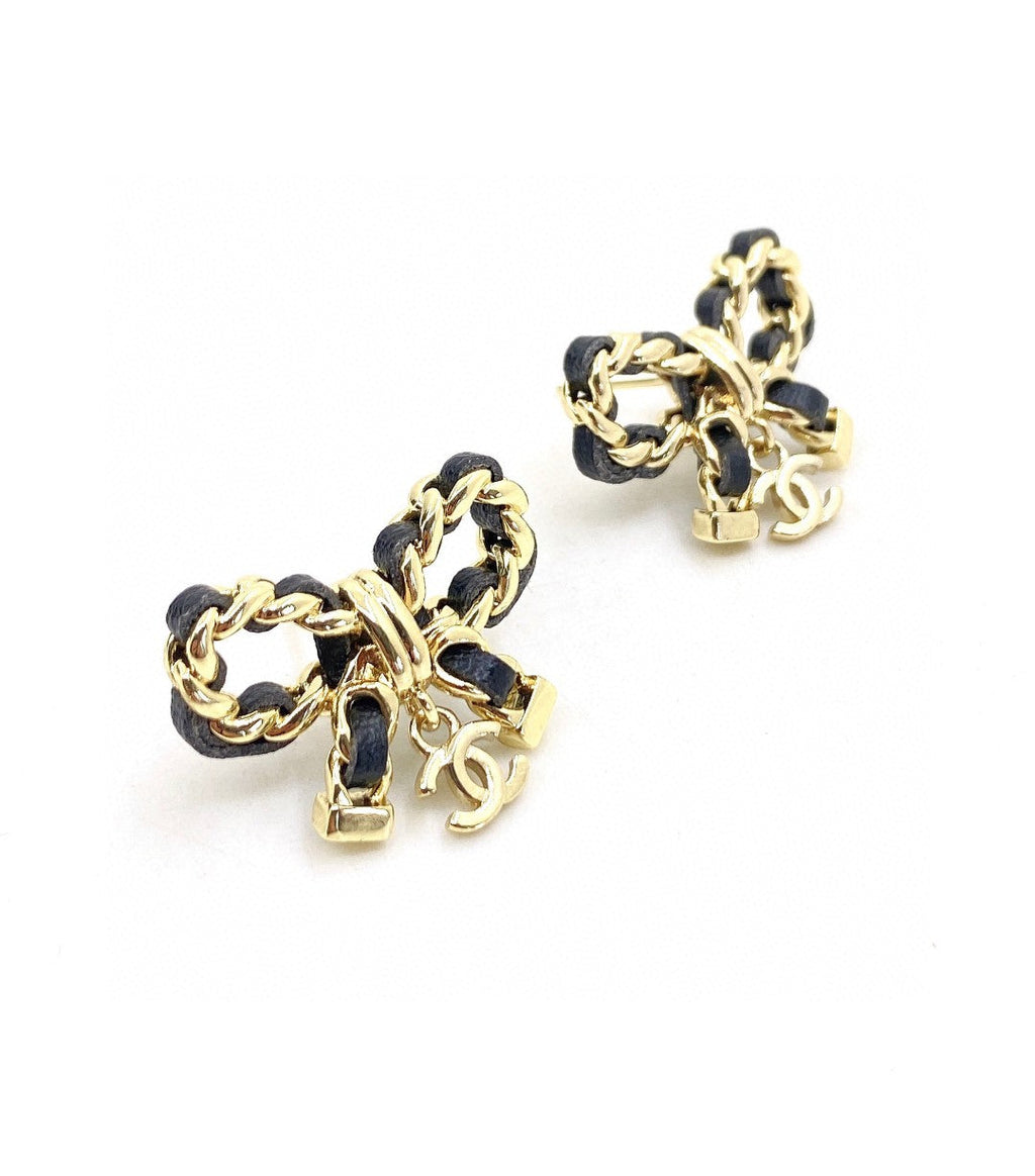 18K Chanel Bow Tie Strass Earrings