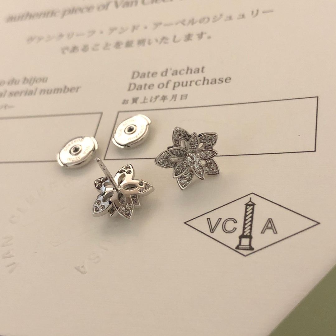 18K Van Cleef & Arpels Lotus Openwork Earrings