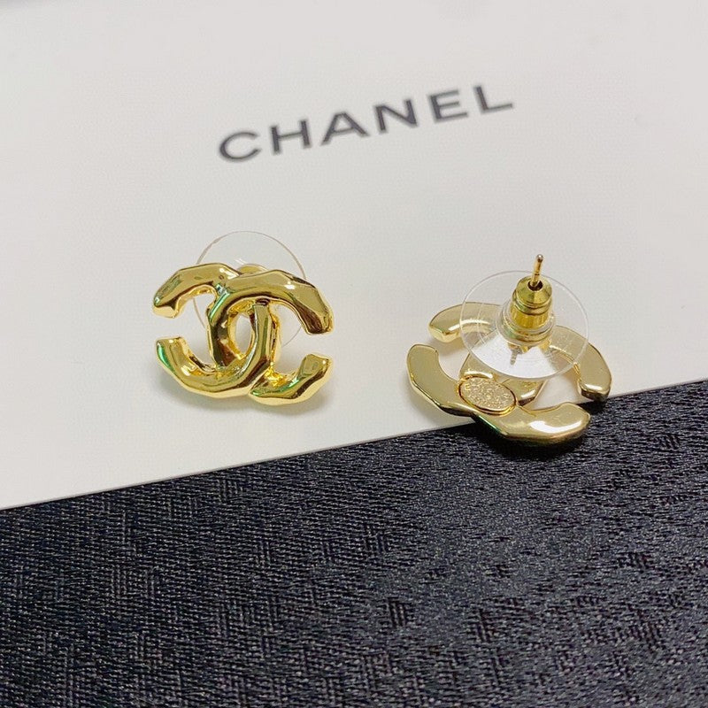 18K Chanel Gold Earrings