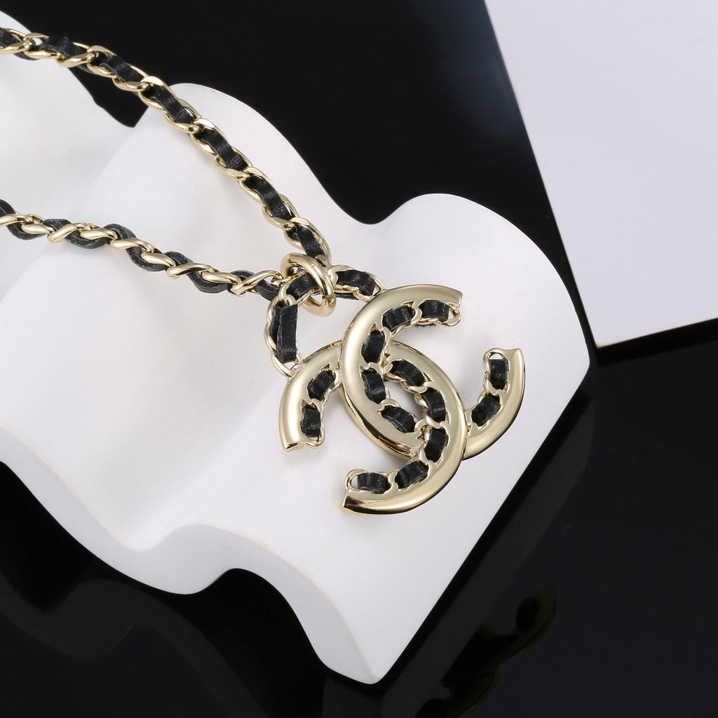 18K Chanel Strass Leather Necklace