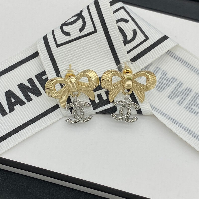18K Chanel Bow Tie Gold Earrings