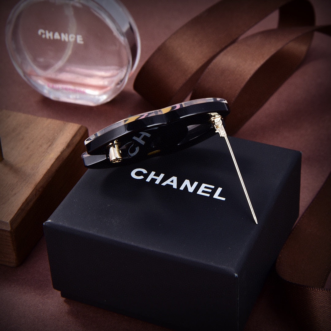 18K Chanel Yellow Brooch